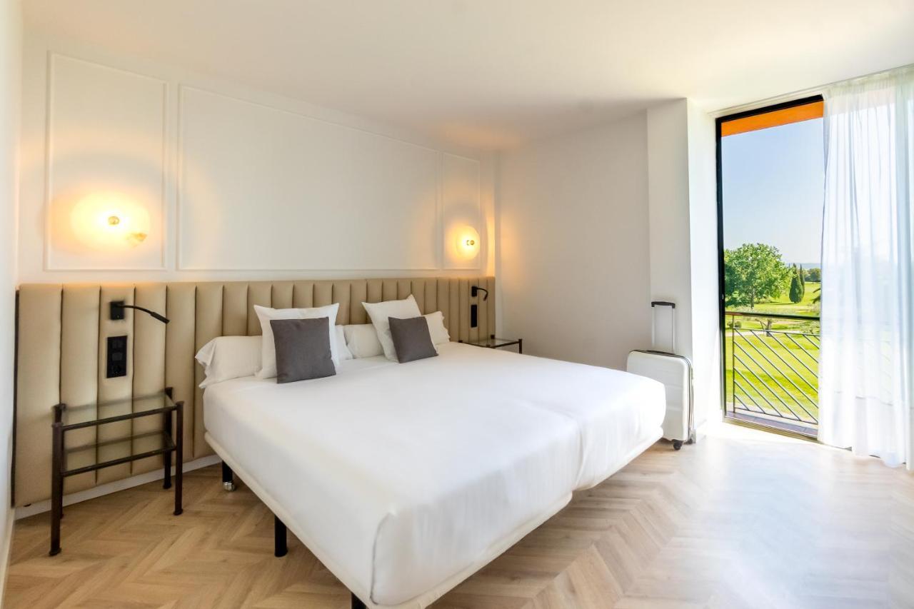 Hotel Torremirona Golf & Spa Navata Exteriér fotografie